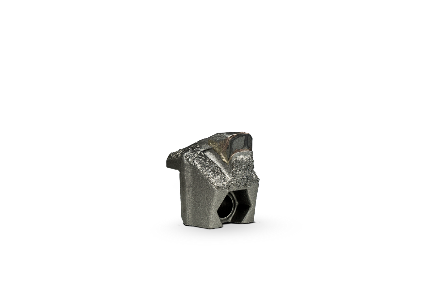HRT® tool fitting FAE mulchers (alternative to type I). Tool with one carbide tip and three additional layers of WearShield® carbide overlay for extended life-time. Tool with one M20 bolt hole.