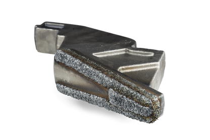 HRT®-Gegenmesser passend für Hochgeschwindigkeits-Zerkleinerer von Doppstadt und Terex (passend für alte Typen der Baureihen AK und TBG) mit WearShield® um das komplette Gegenmesser